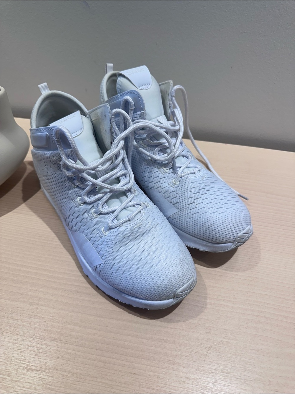 Zumba Air Funk white Mid Top Dance Sneakers US 8.5 EU 40
